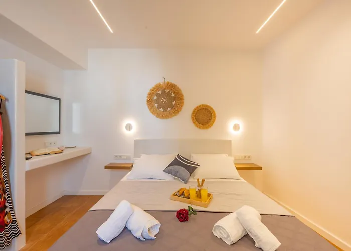 Little Yard & #8 Naxos City